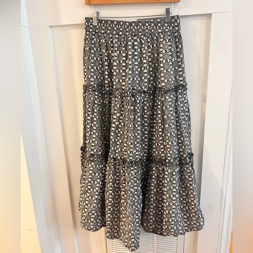 Madison Mathews Floral Black and White Women's Skirt large